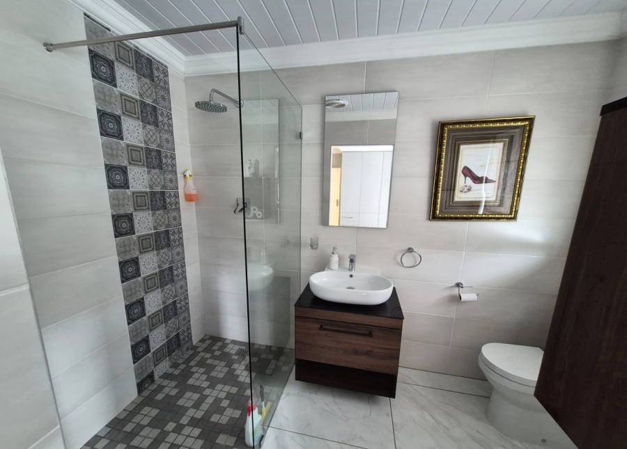 4 Bedroom Property for Sale in Monte Christo Western Cape